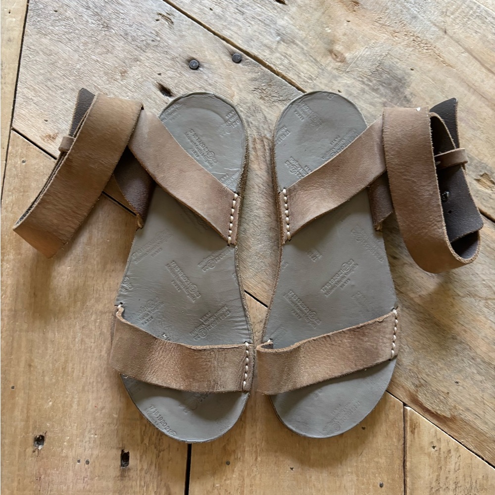 Maison Martin Margiela tan ankle strap flats size 37